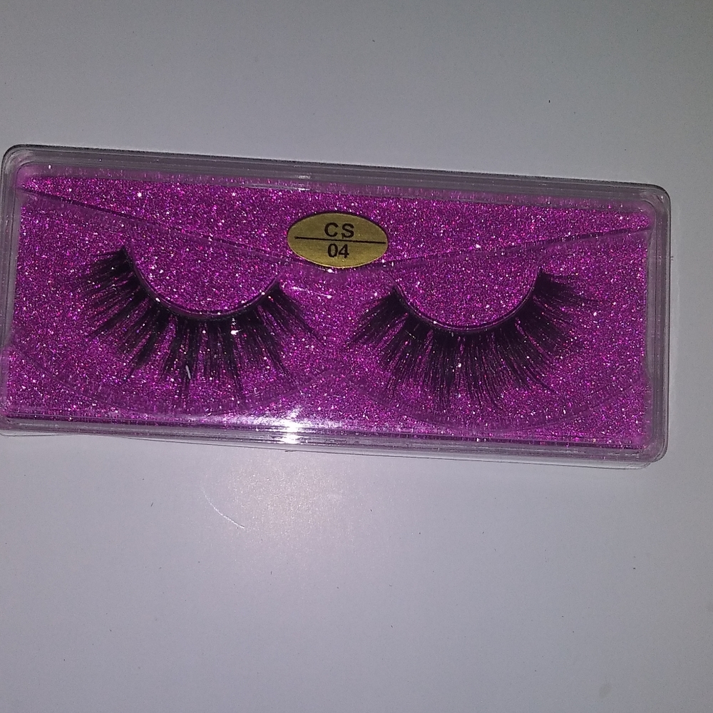 Lashes - Picture 2 of 2